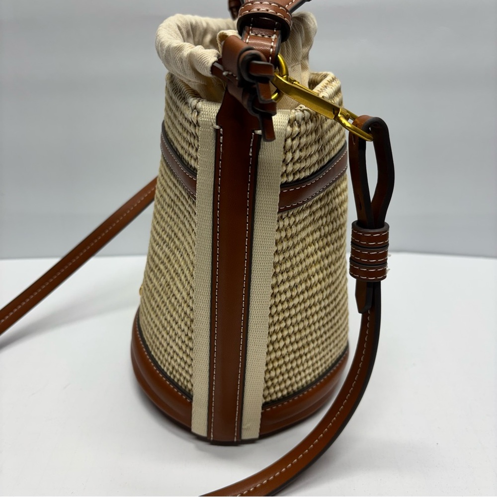 ✨House of Harlow 1960 Bucket Bag - Picture 5 of 16